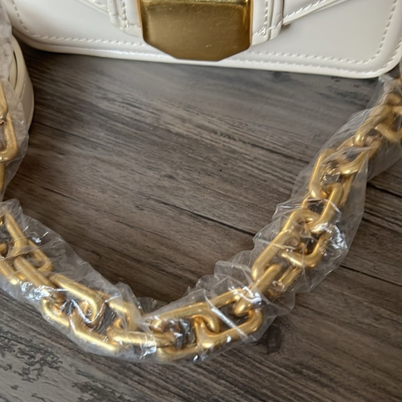 Zara Cross body bag with metal handle trim - Picture 4 of 10